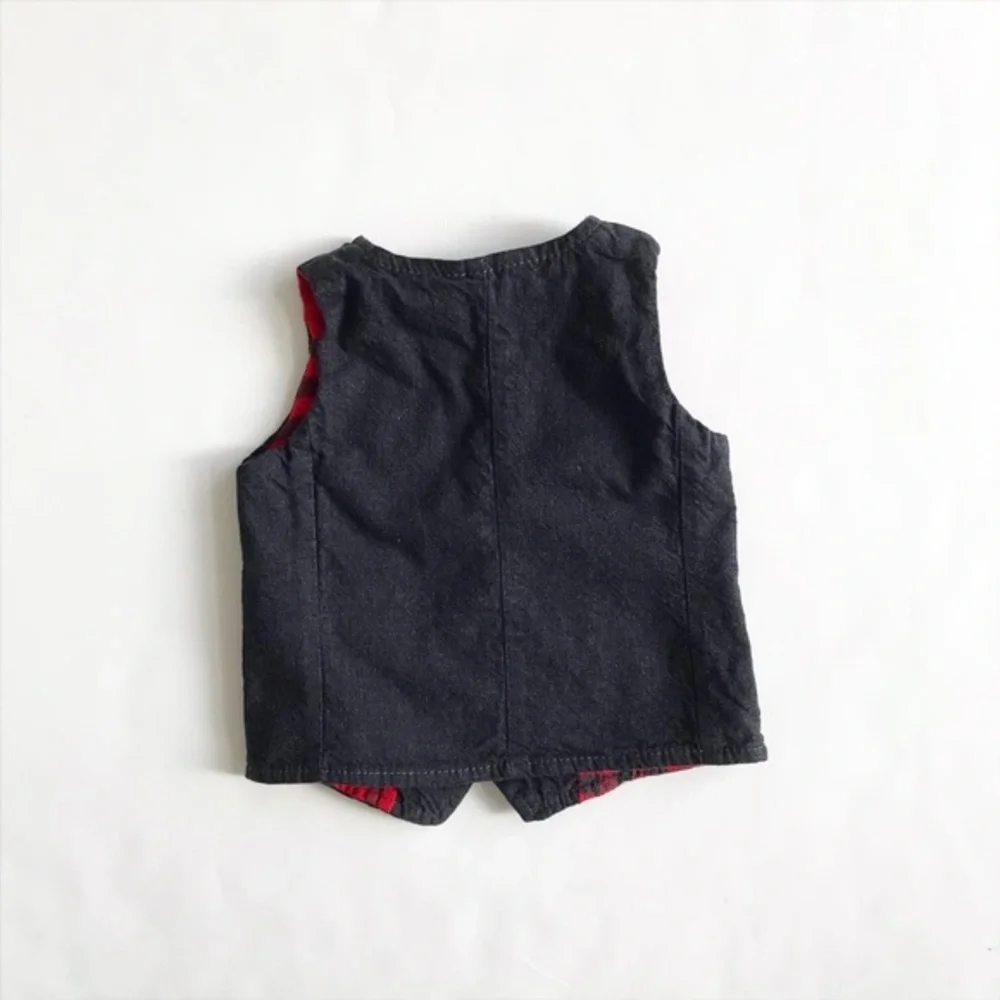 Oshkosh gray plaid lined vest EUC 12 months
